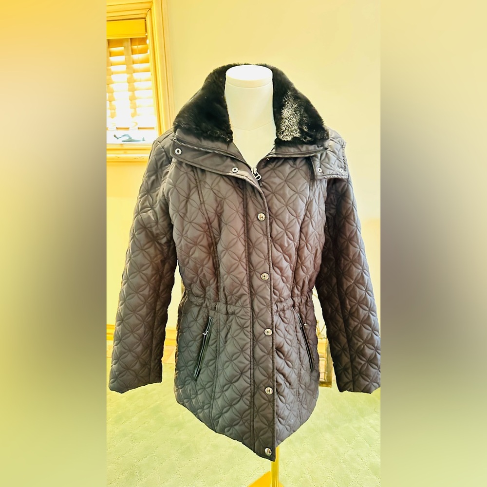 Marc New York Black Quilted Puffer Jacket with Faux Fur Collar